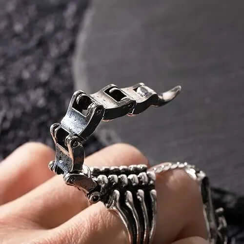 Movable Retro Scorpion Tail Ring