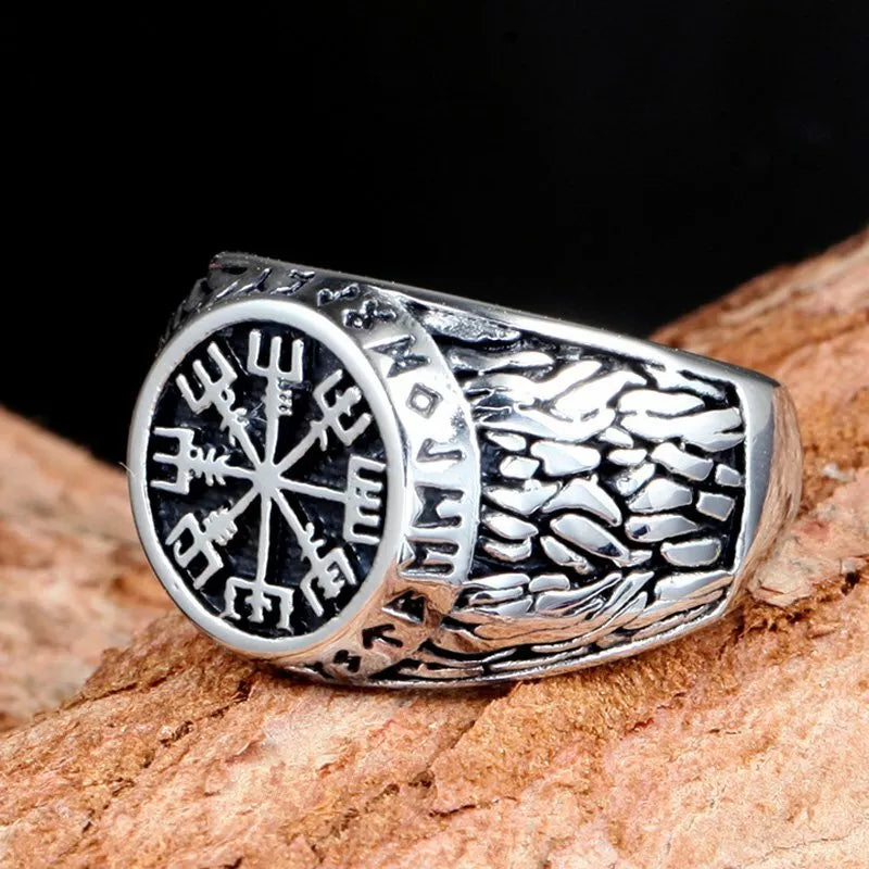 Vegvísir Ring