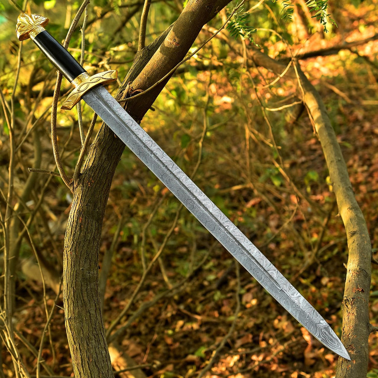 Gilded Fang Damascus Sword-Tales of Valhalla
