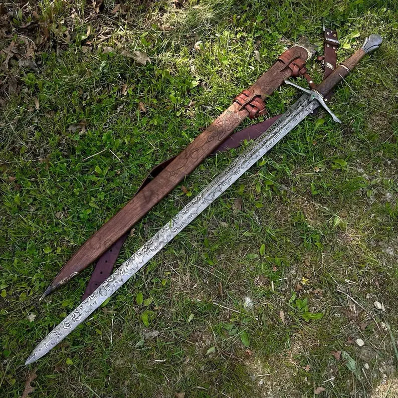Emerald Accents Long Sword