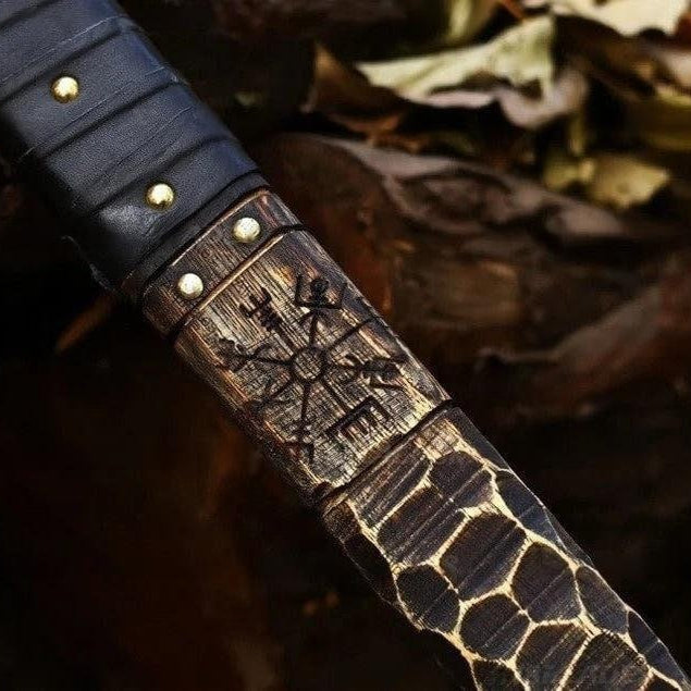 Vegvisir Hatchet Axe-Tales of Valhalla