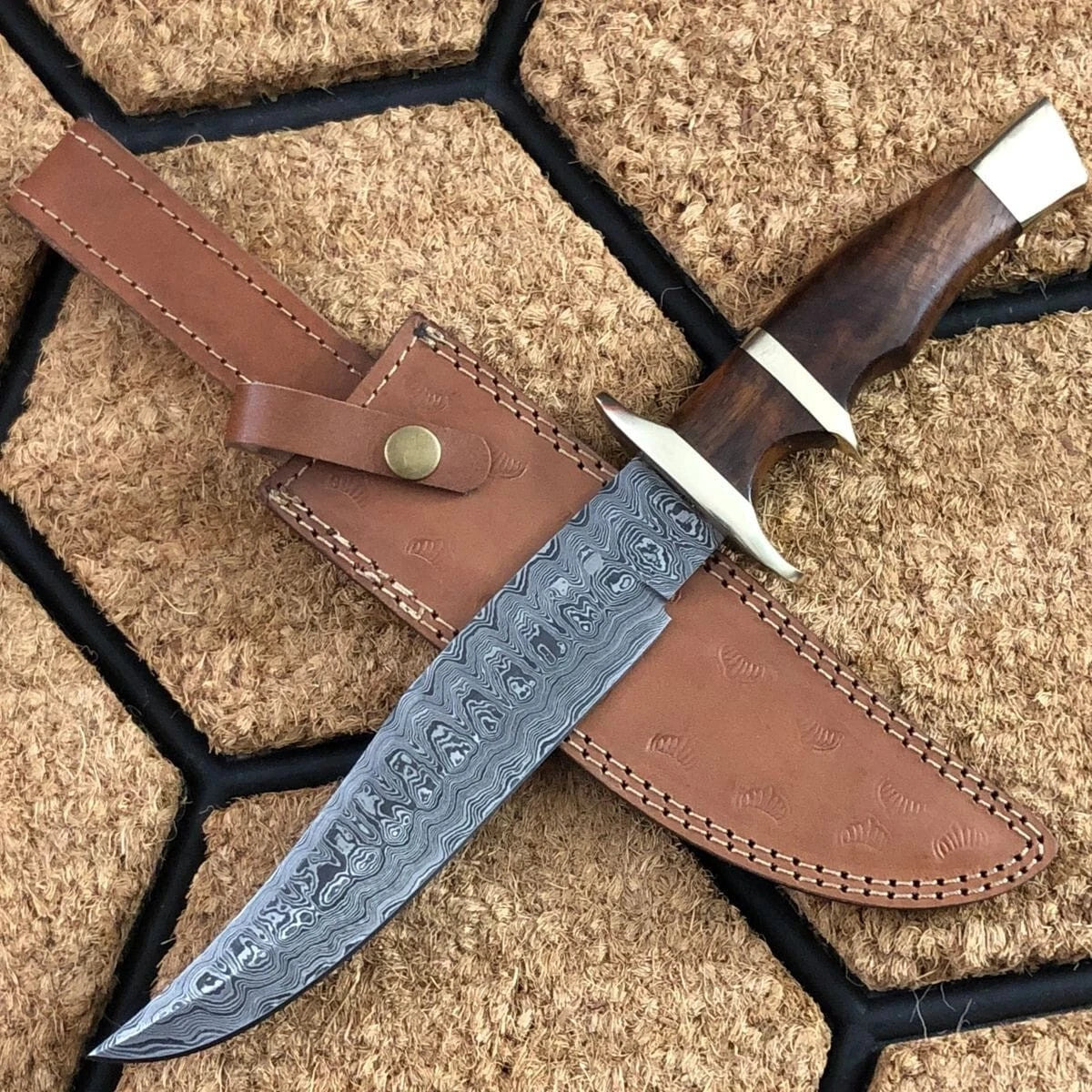 Saga Damascus Hunting Bowie Knife