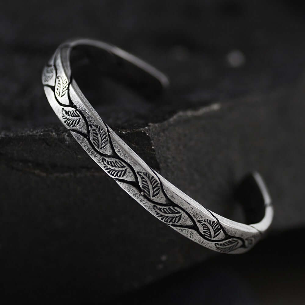 Antique Leaves Arm Ring