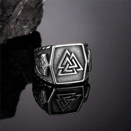 Steel Valknut and Mjölnir Ring-Tales of Valhalla