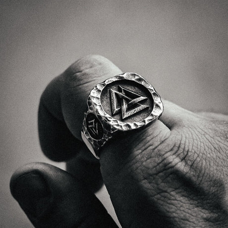 The Valknut Ring