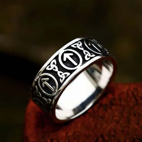 Tiwaz Rune Celtic Knot Ring