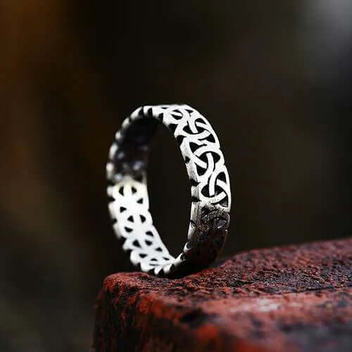 Triangle Celtic Knot Ring