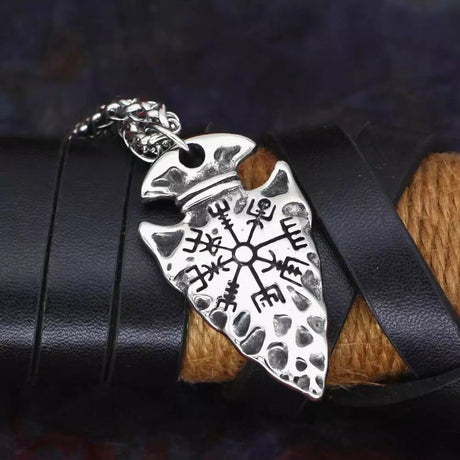 Vegvísir Norse Spear Necklace