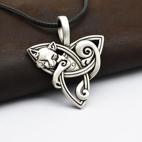 Celtic Cat Triquetra Necklace - Tales of Valhalla