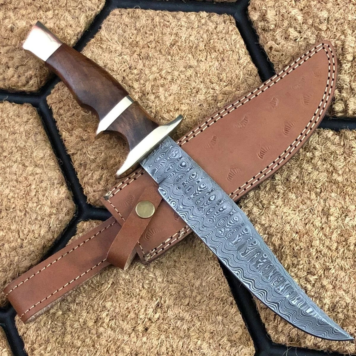 Saga Damascus Hunting Bowie Knife